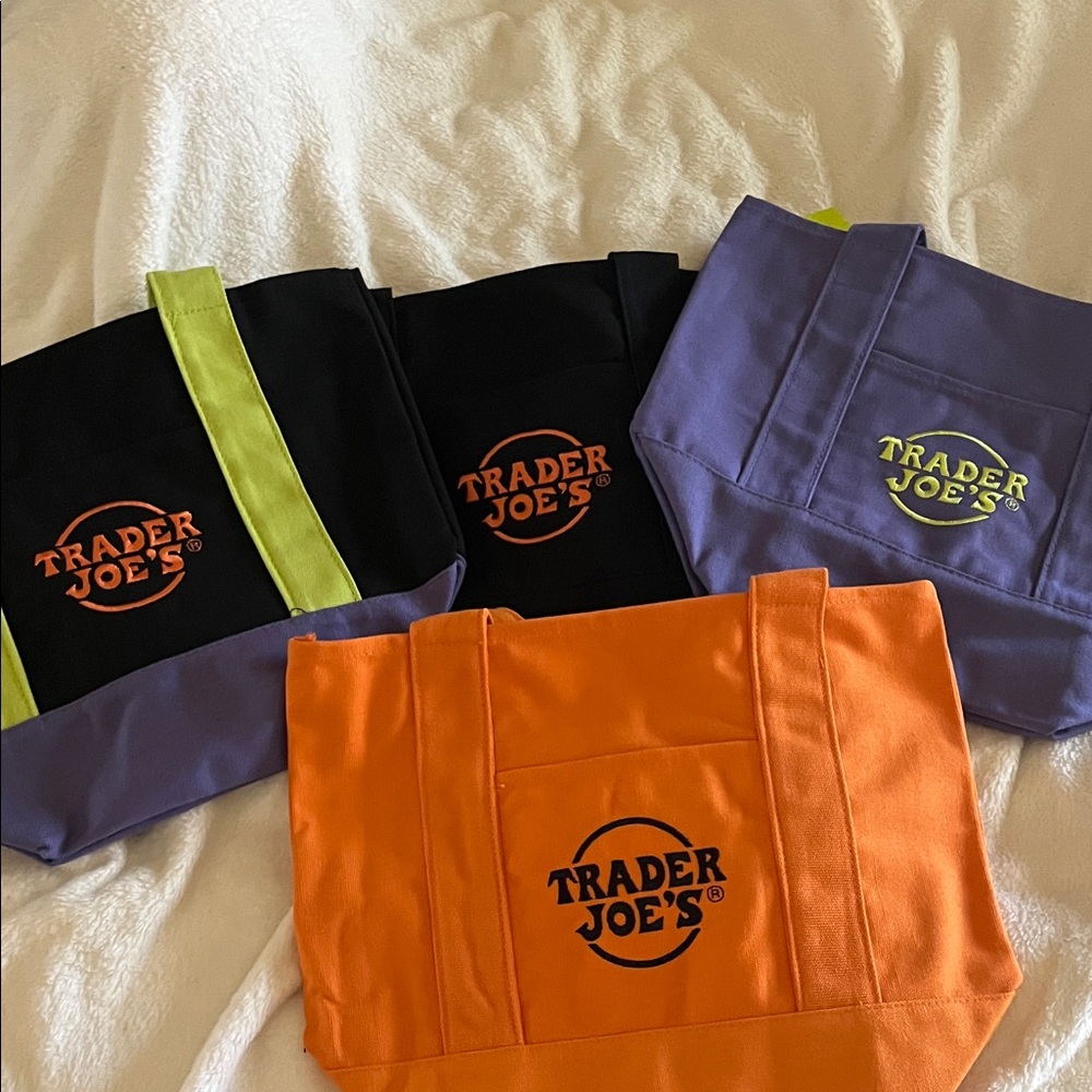 Trader Joe's Mini Reusable Tote Bags Set